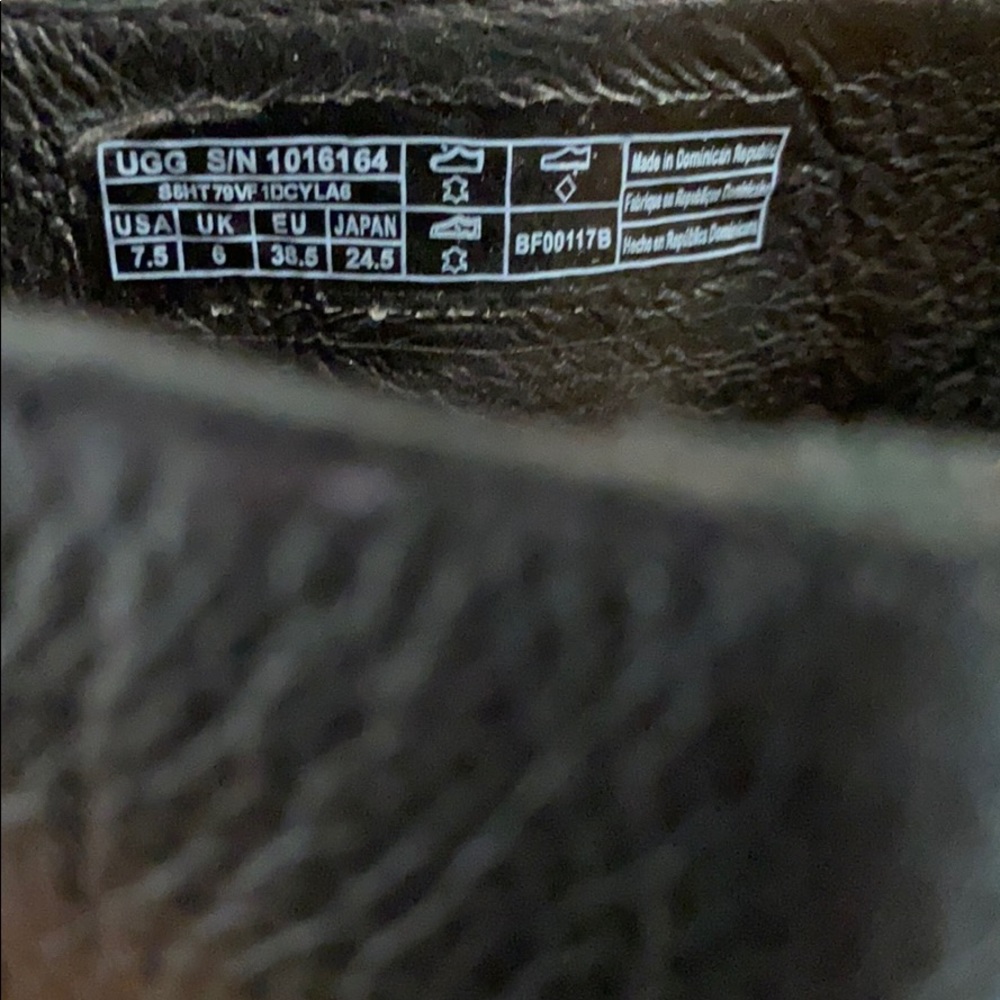 EUC Ugg Celia Block Heel Sandals - Picture 6 of 8